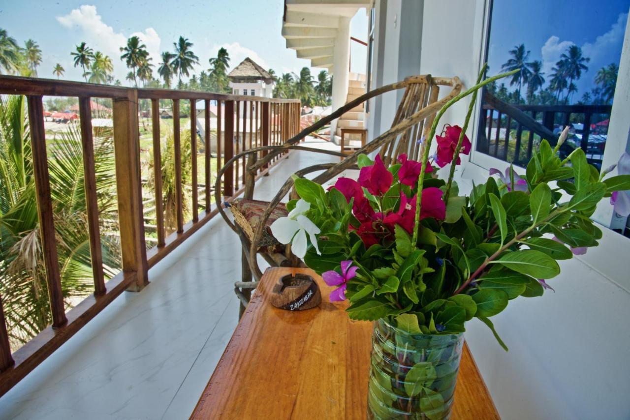 Meck'S Inn Lodge Nungwi Exterior photo