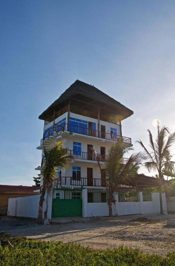 Meck'S Inn Lodge Nungwi Exterior photo